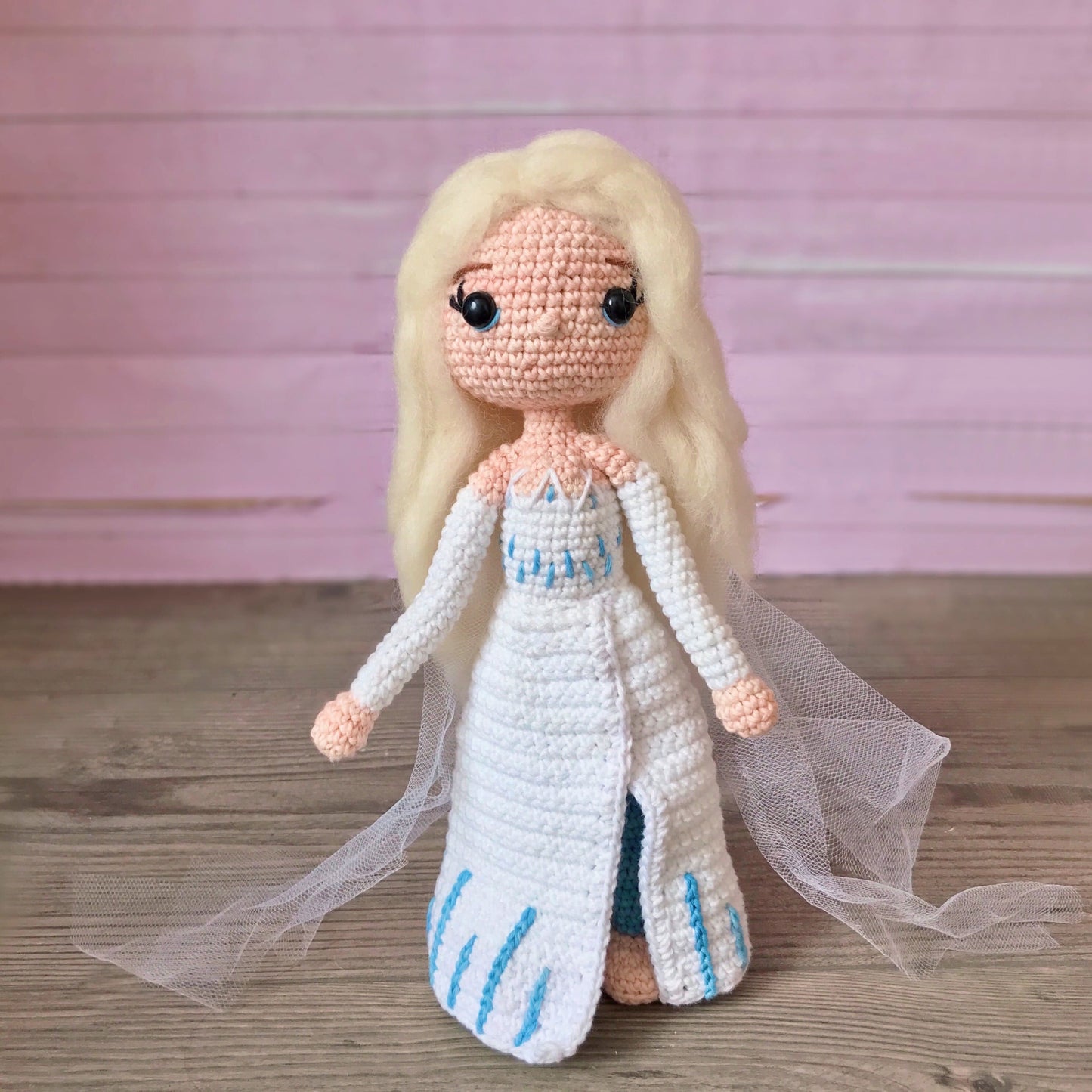 Elsa Amigurumi Pattern (PDF) - Frozen