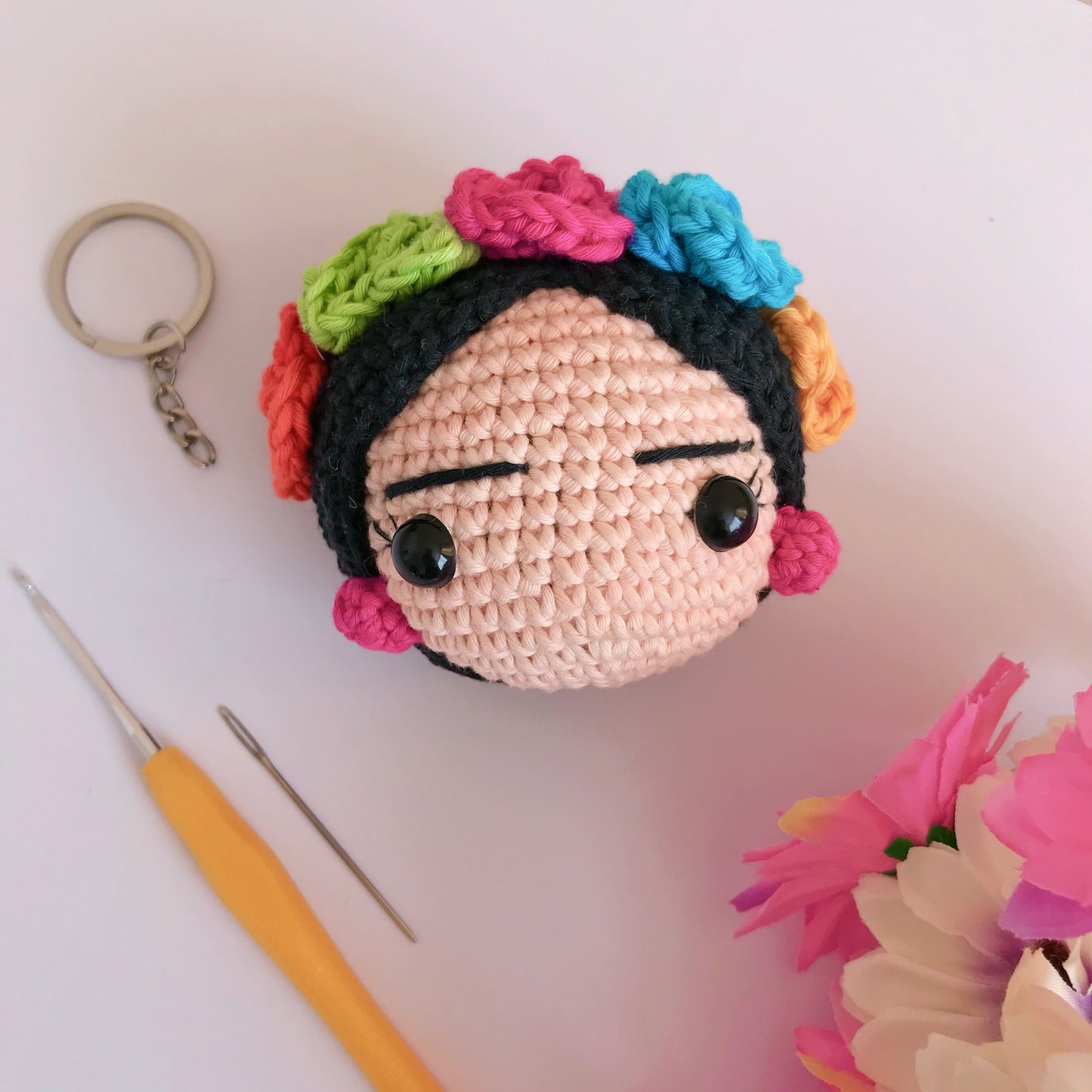 Patron LLavero Frida Amigurumi (PDF) Crochet
